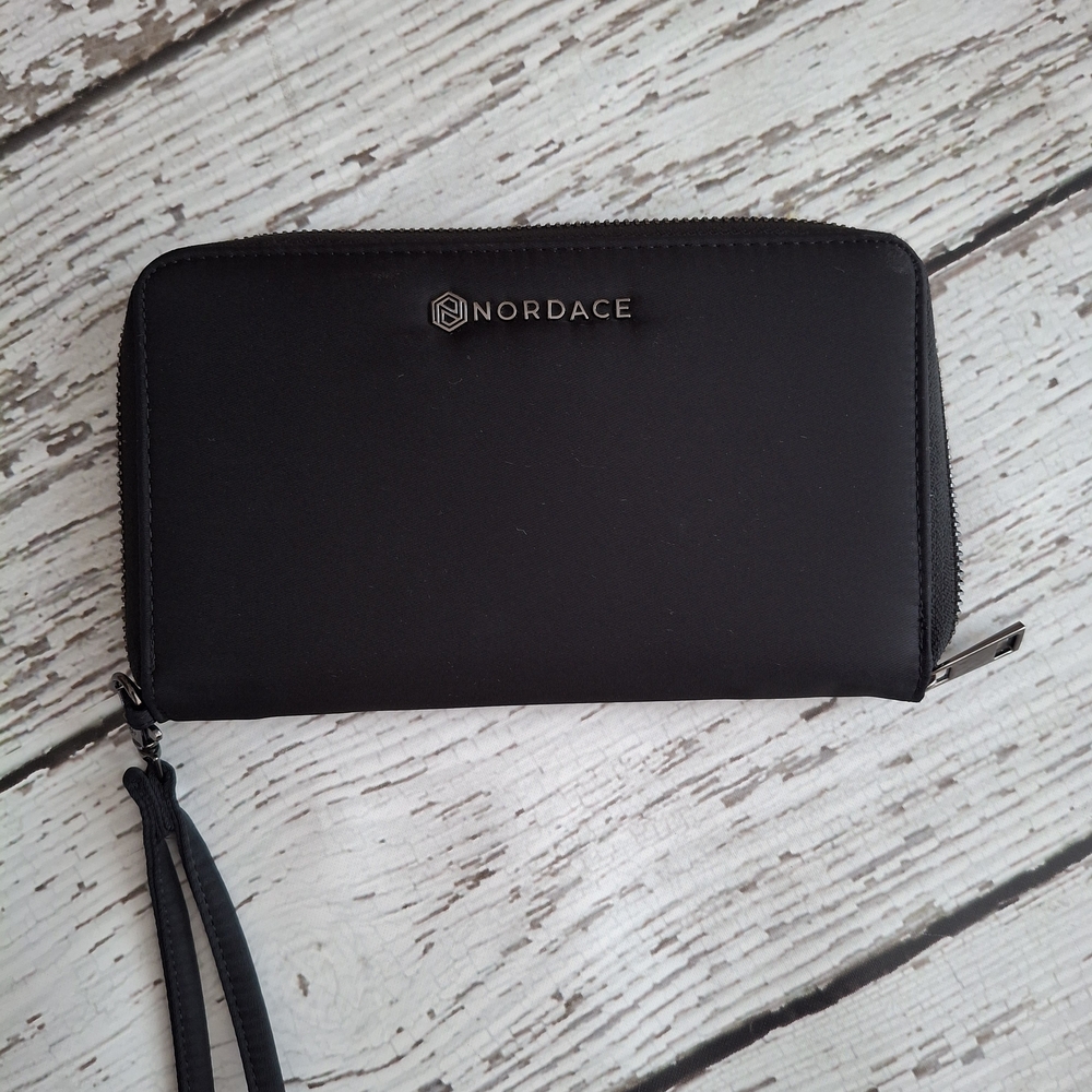 Nordace Trav All In One Black Wallet